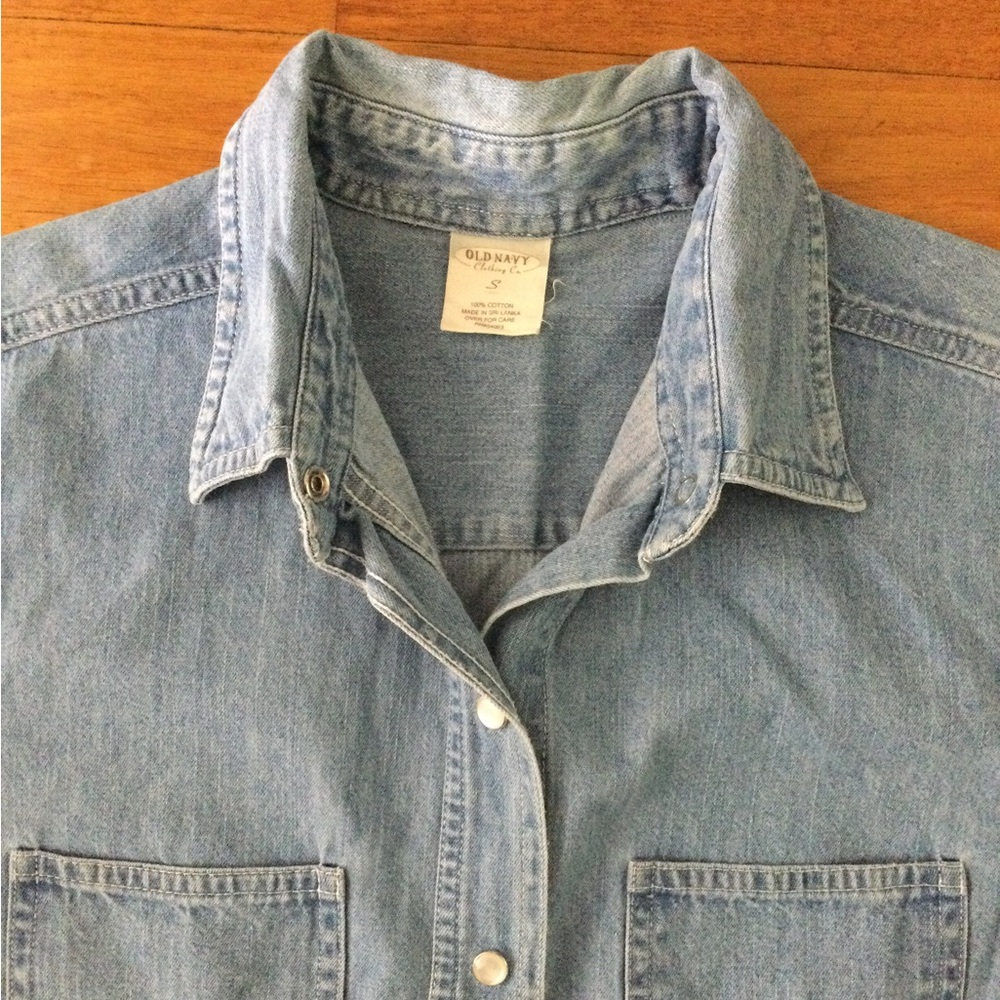 Old Navy denim button short sleeve top, size S - Picture 3 of 11